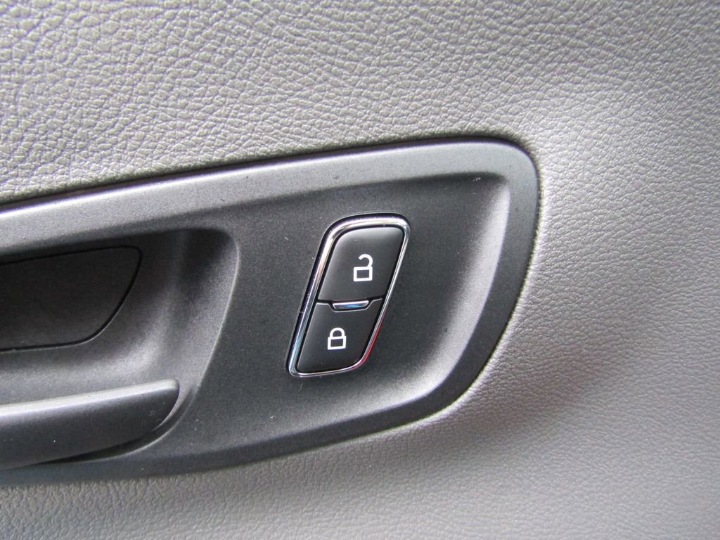 Used 2024 Ford E-Transit Low Roof image 19