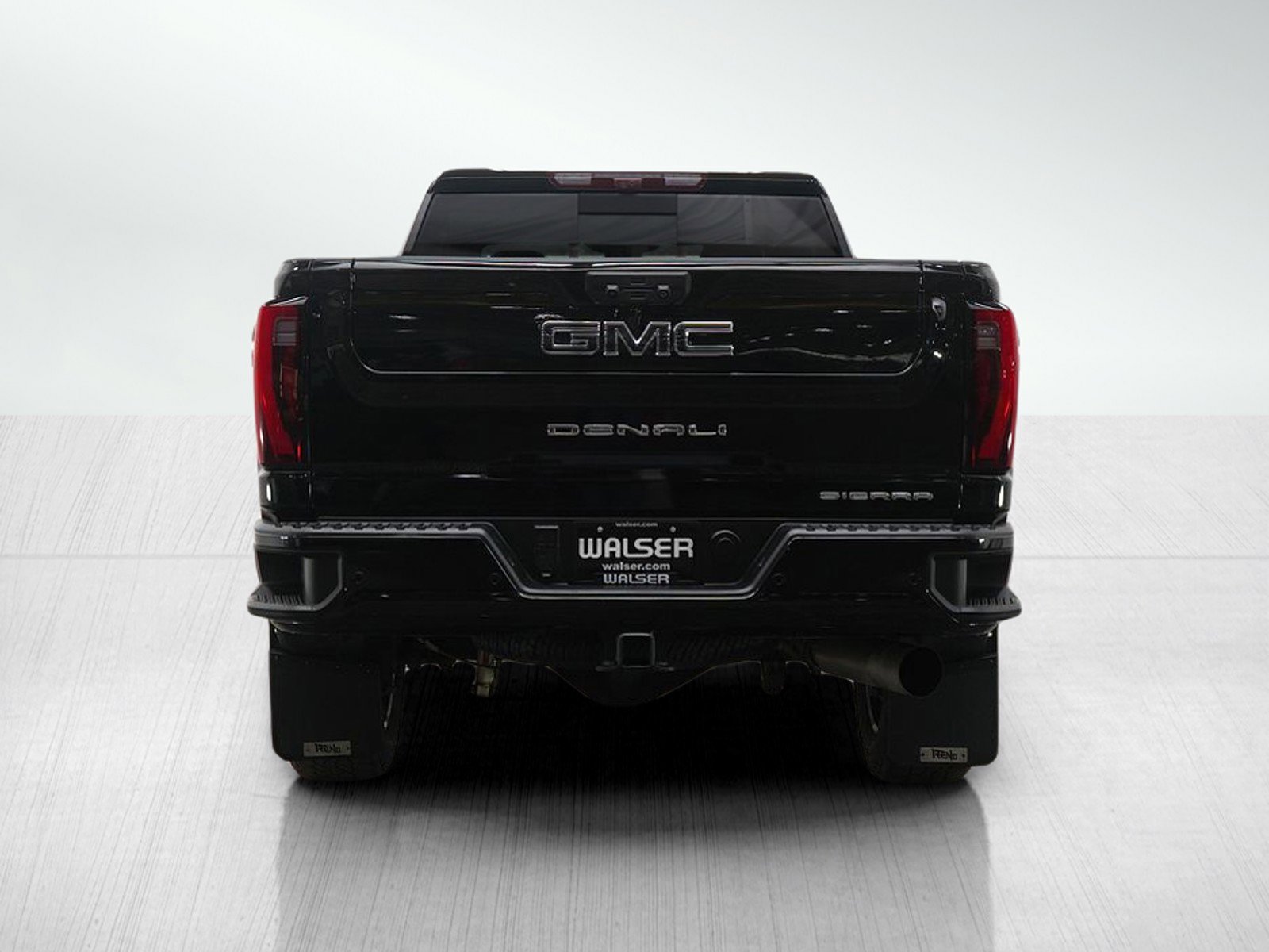 Used 2024 GMC Sierra 3500 Denali Ultimate image 4