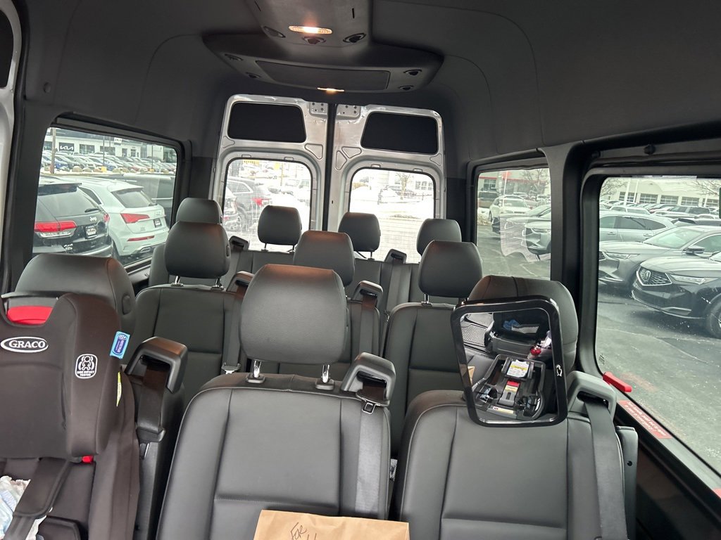 Used 2023 Mercedes-Benz Sprinter 2500 image 4