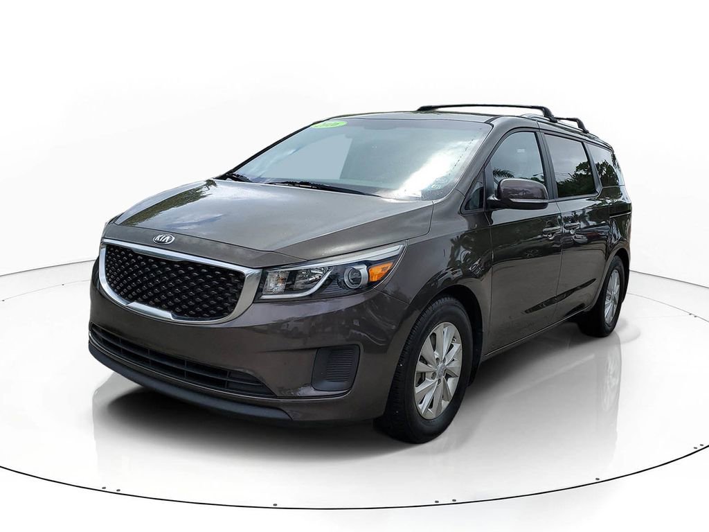Used 2016 Kia Sedona LX image 3