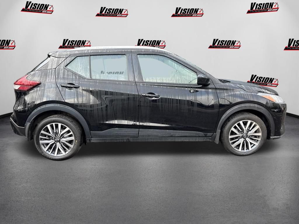 Certified 2024 Nissan Kicks SV FWD image 4