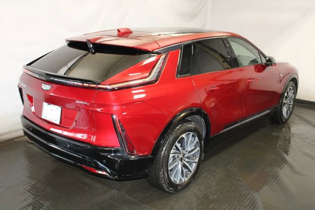 Certified 2024 Cadillac Lyriq Sport w/ LPO, Floor Liner Package AWD/4WD image 4