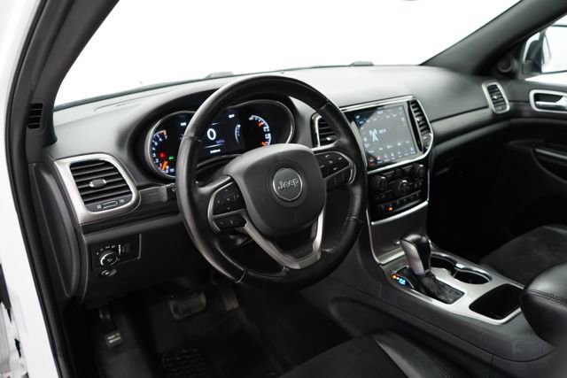 Used 2020 Jeep Grand Cherokee Altitude image 14