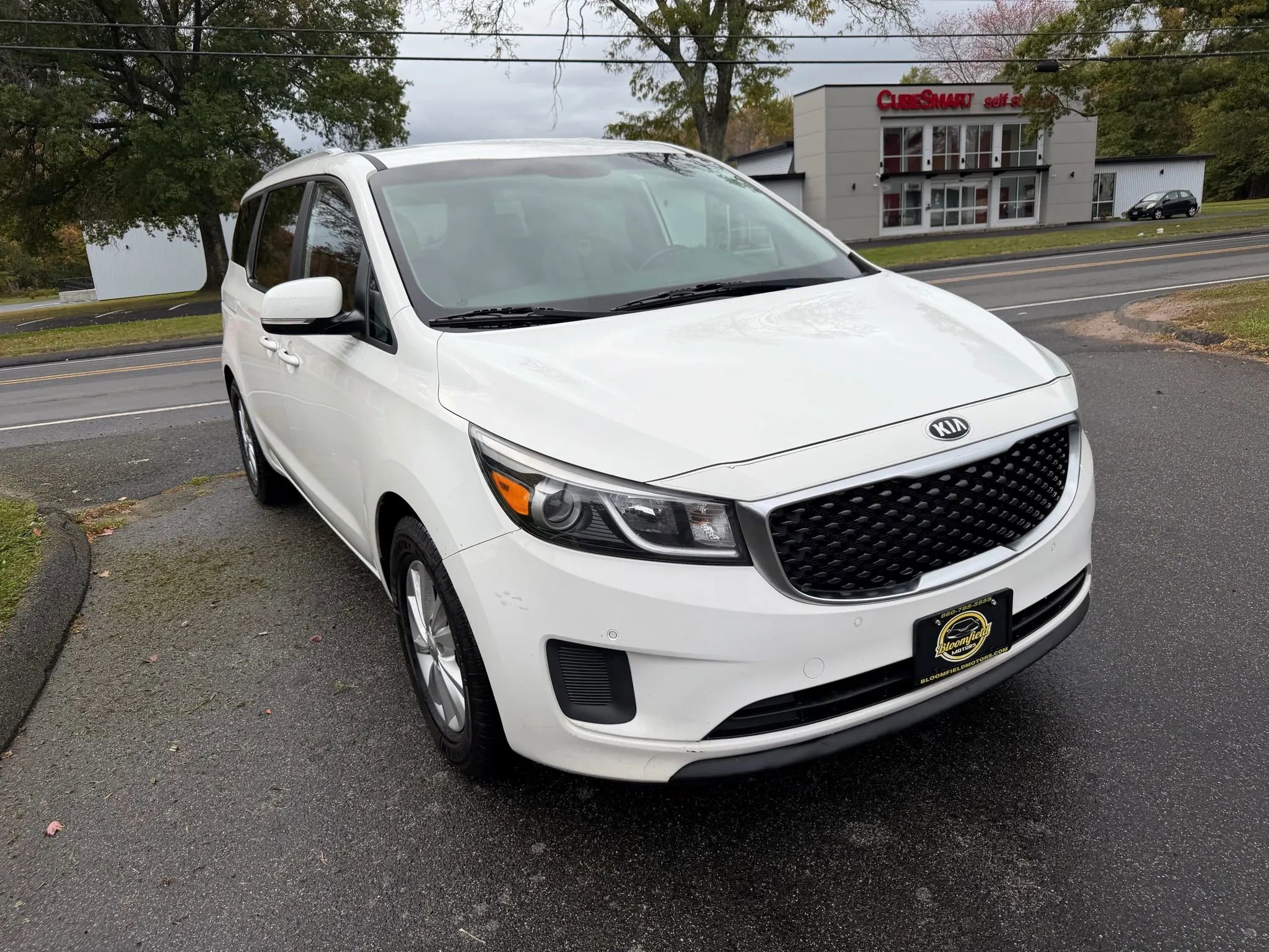 Used 2016 Kia Sedona LX w/ LX Essentials Premium Package image 3