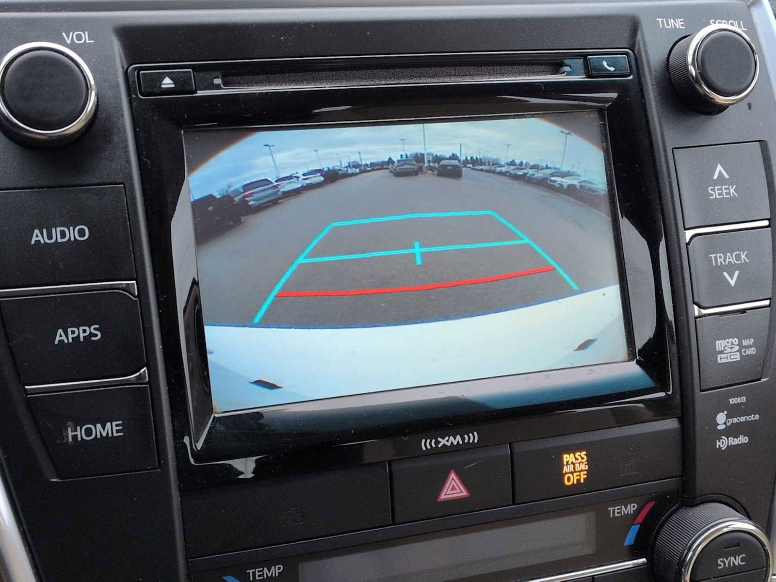 Used 2016 Toyota Camry XLE w/ Moonroof Package image 30