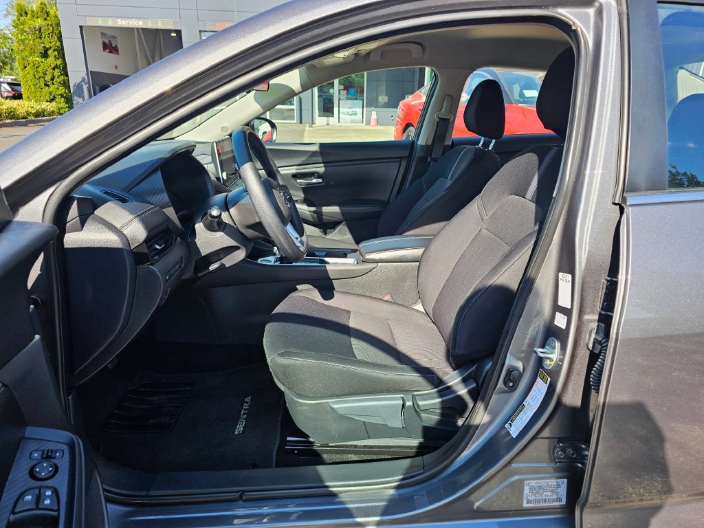 Used 2023 Nissan Sentra SV FWD image 17