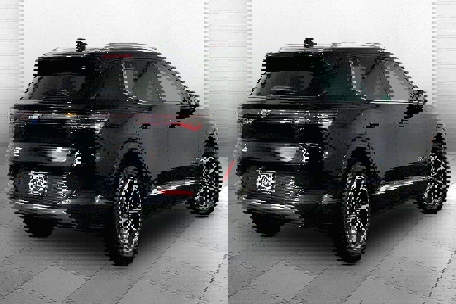 Used 2025 Chevrolet Equinox EV LT FWD image 13