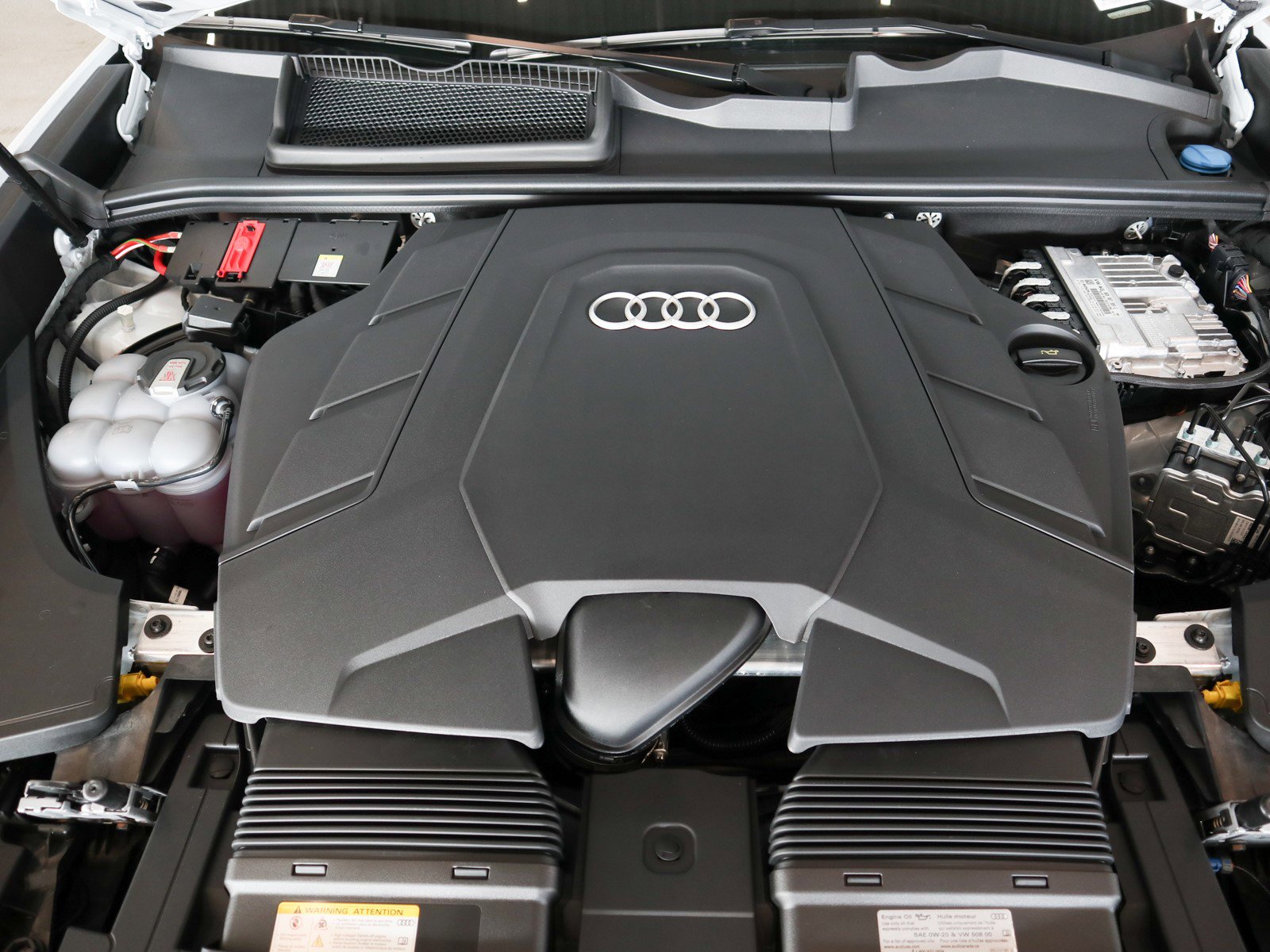 New 2025 Audi Q8 Premium image 4
