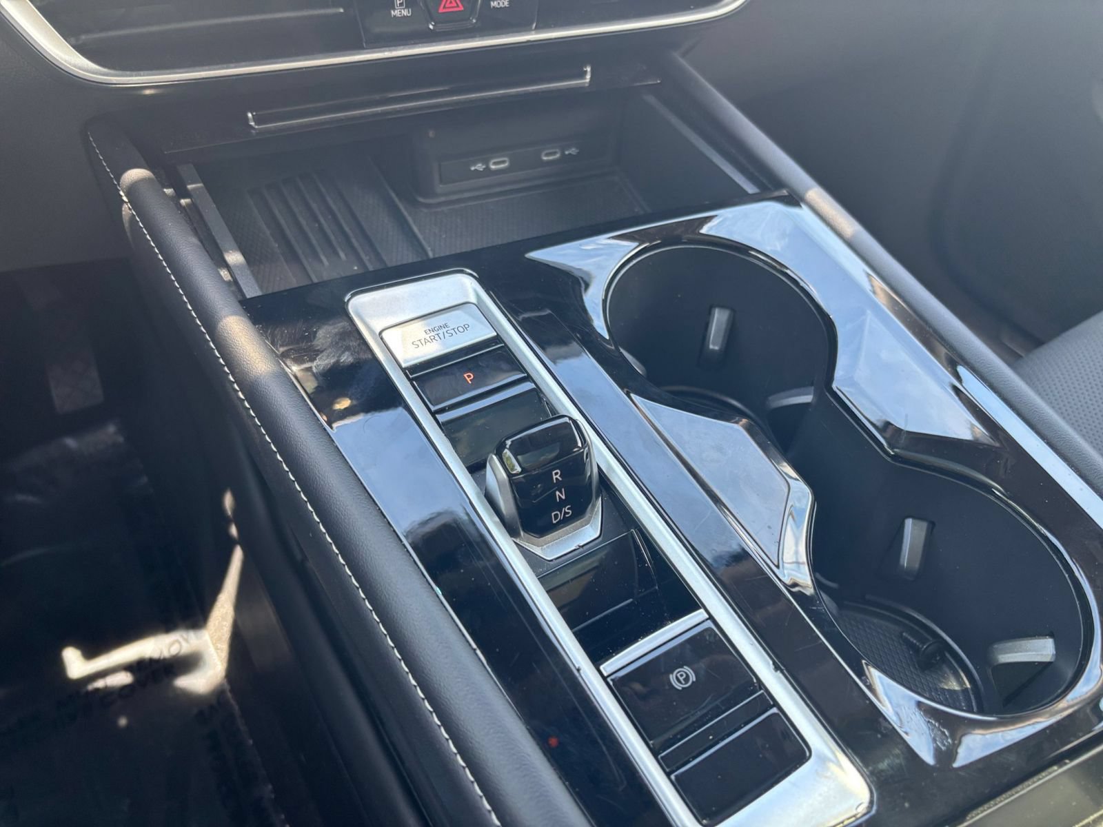 Used 2026 Volkswagen Atlas SE FWD image 39