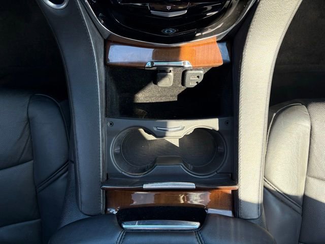 Used 2016 Cadillac Escalade Luxury image 26