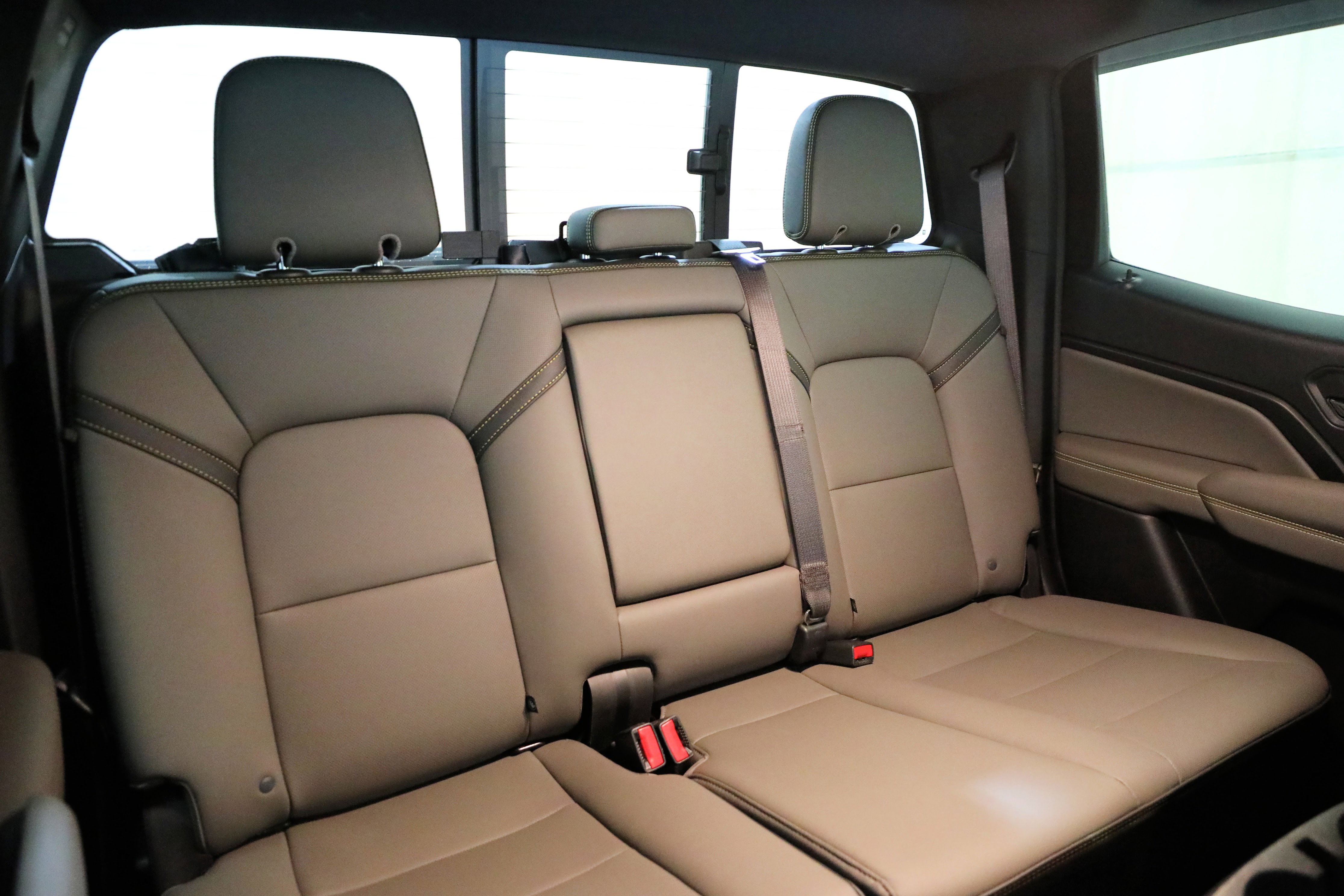 Used 2024 Chevrolet Colorado ZR2 w/ ZR2 Convenience Package III image 13