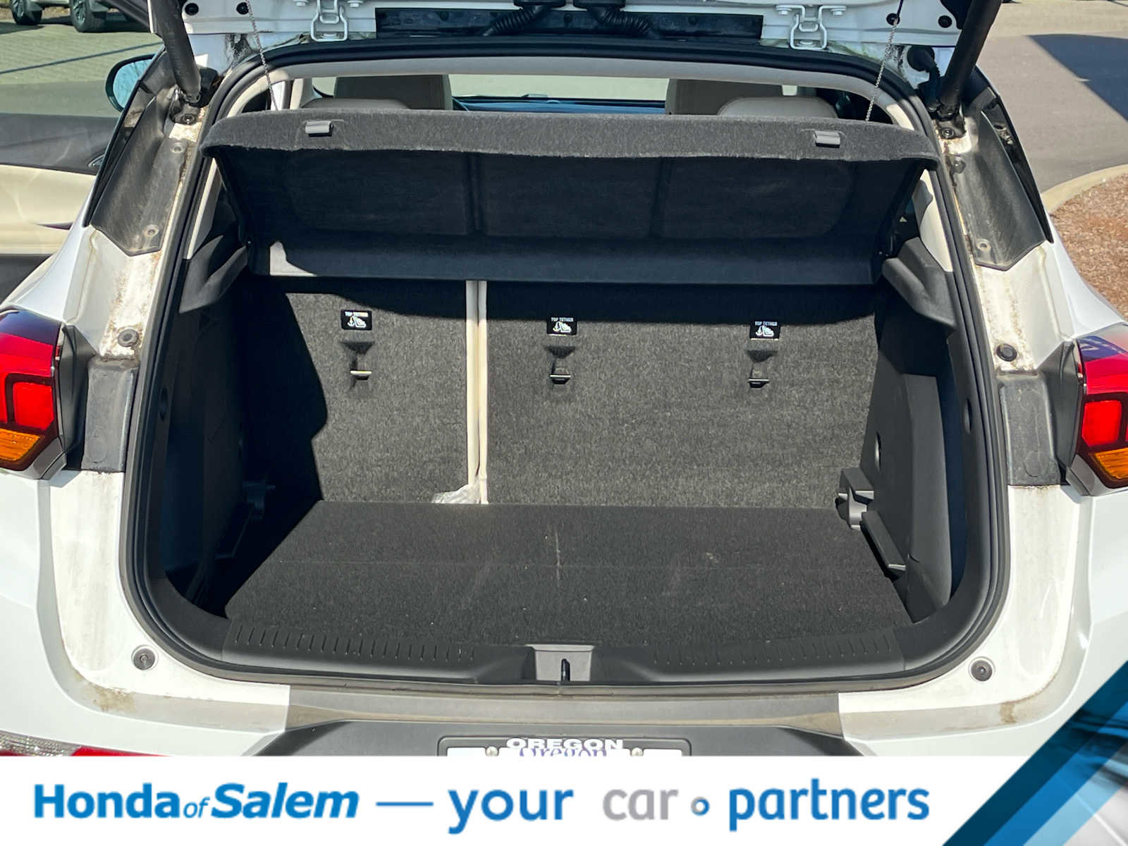 Used 2023 Buick Encore GX Select image 19