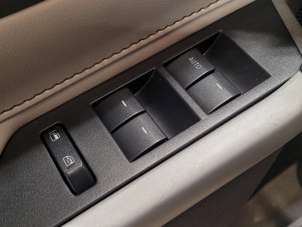 Used 2013 Ford Edge SEL image 27