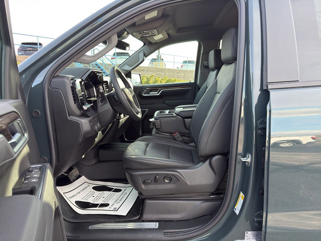 New 2026 Chevrolet Silverado 1500 LT w/ Safety Package AWD/4WD image 16