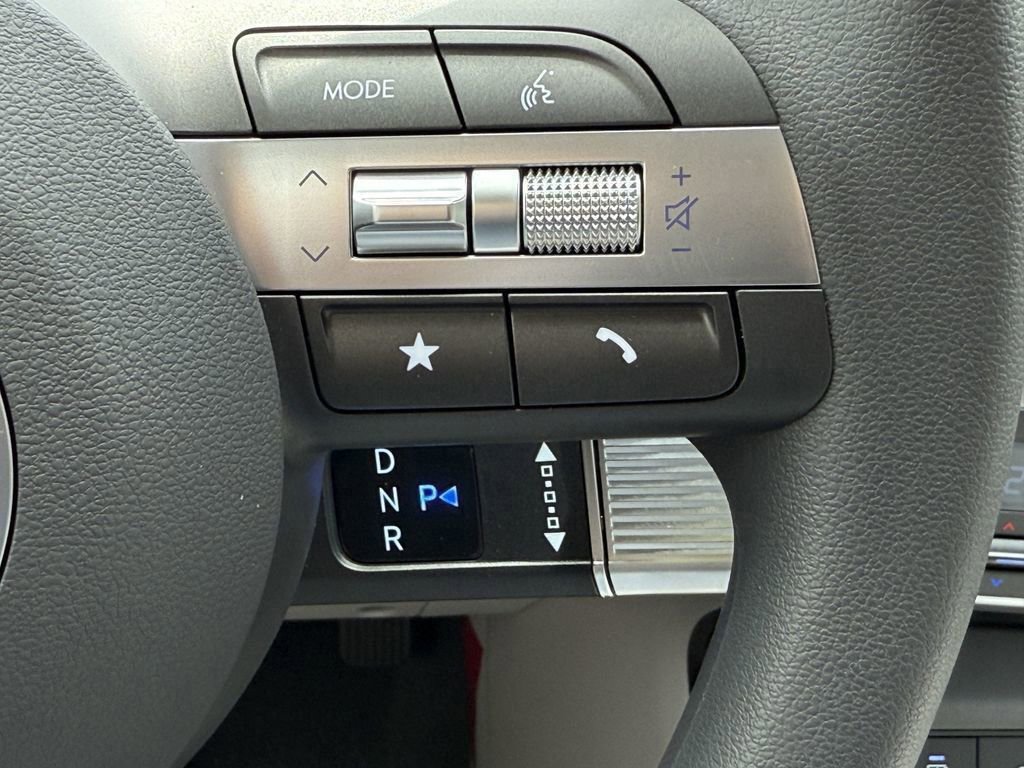 New 2025 Hyundai Kona SE image 22