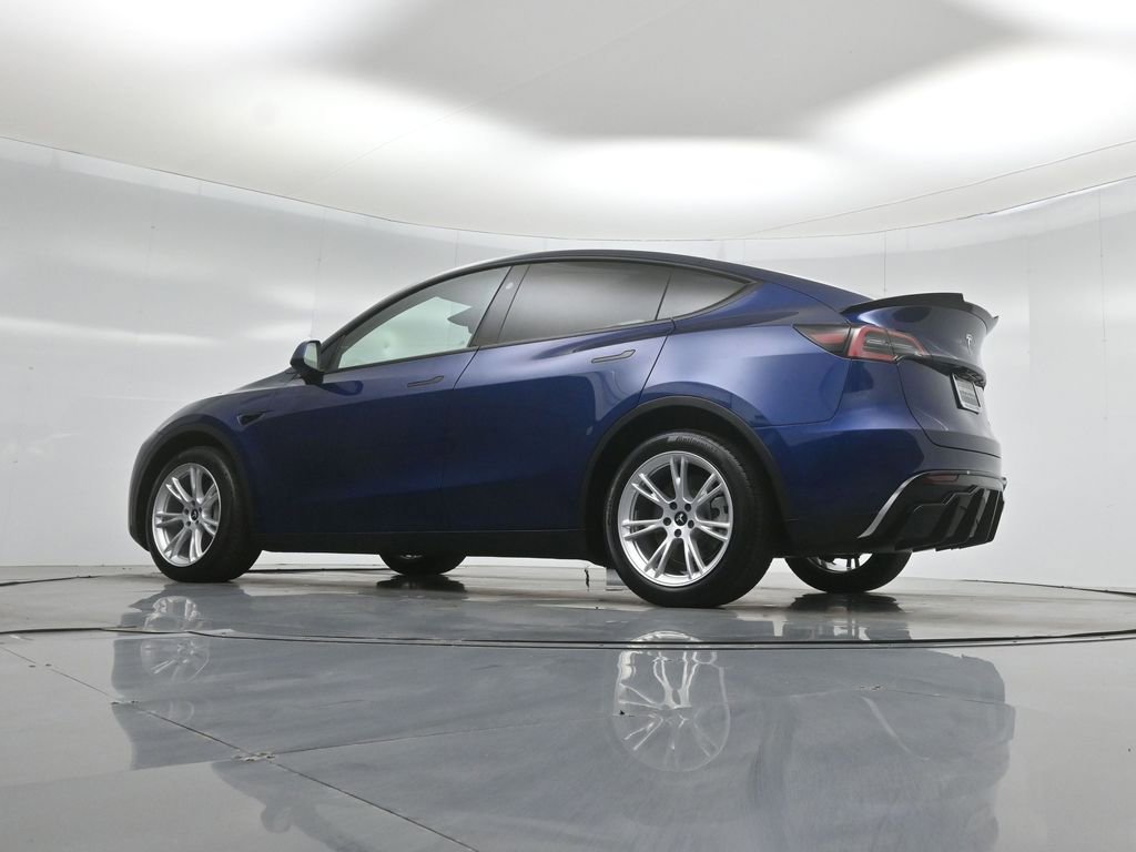 Used 2024 Tesla Model Y Long Range image 46
