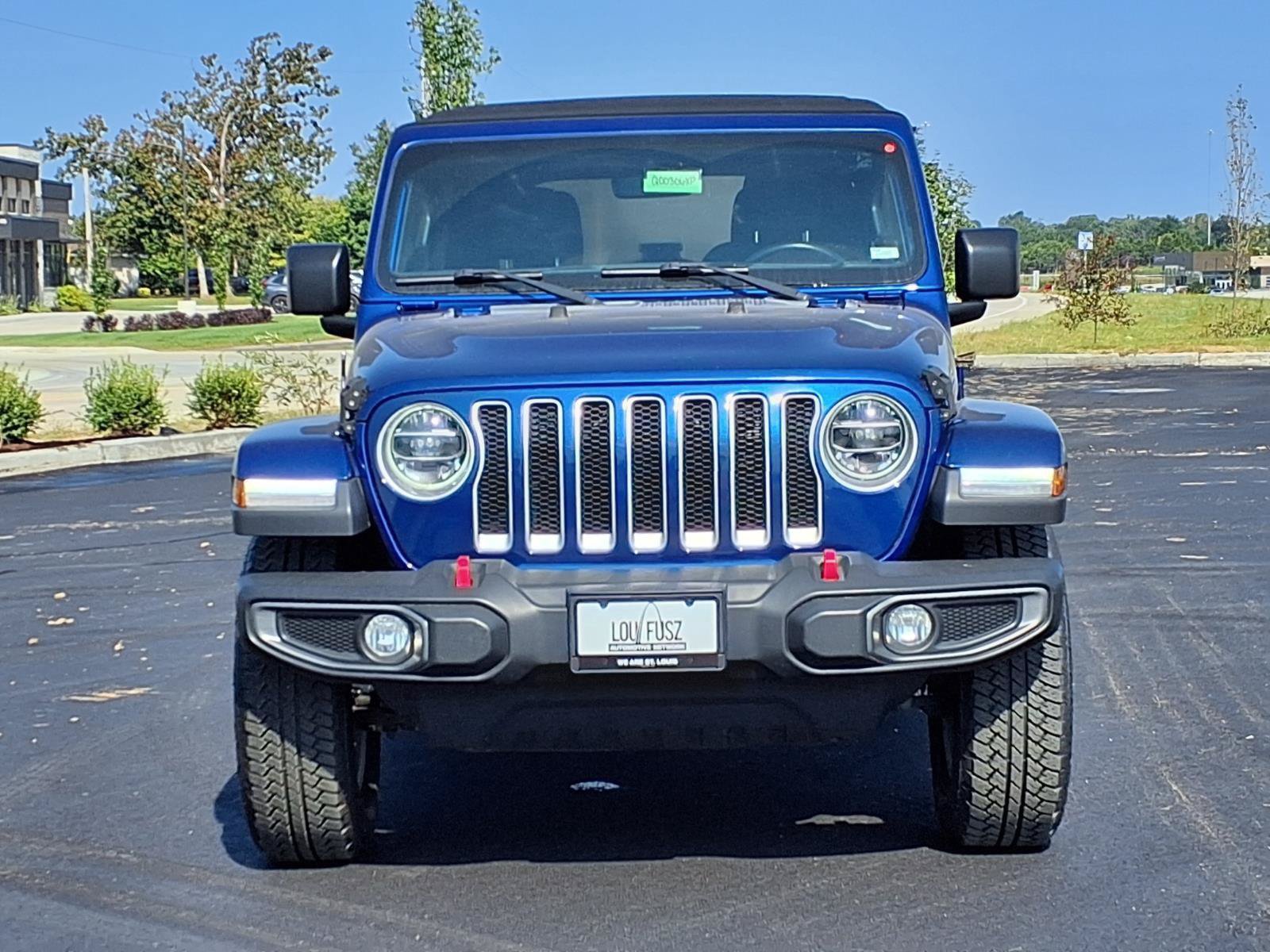 Used 2018 Jeep Wrangler Unlimited Sahara AWD/4WD image 27