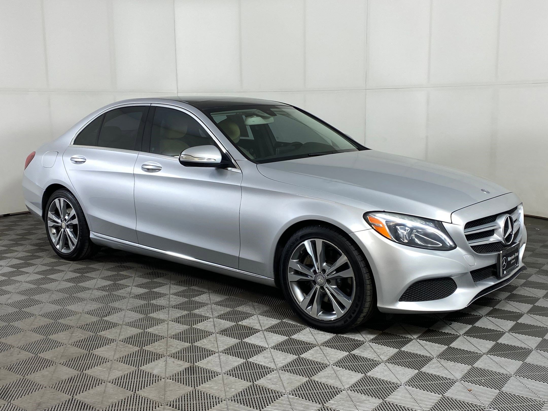 Used 2015 Mercedes-Benz C 300 4MATIC Sedan image 6