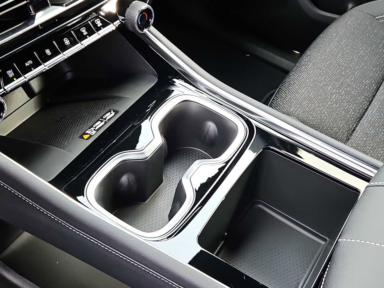 New 2026 Chevrolet Traverse LT w/ Driver Confidence Package image 20