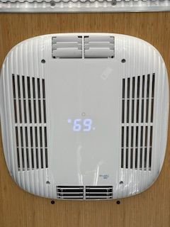 Used 2021 Mercedes-Benz Sprinter 2500 image 53