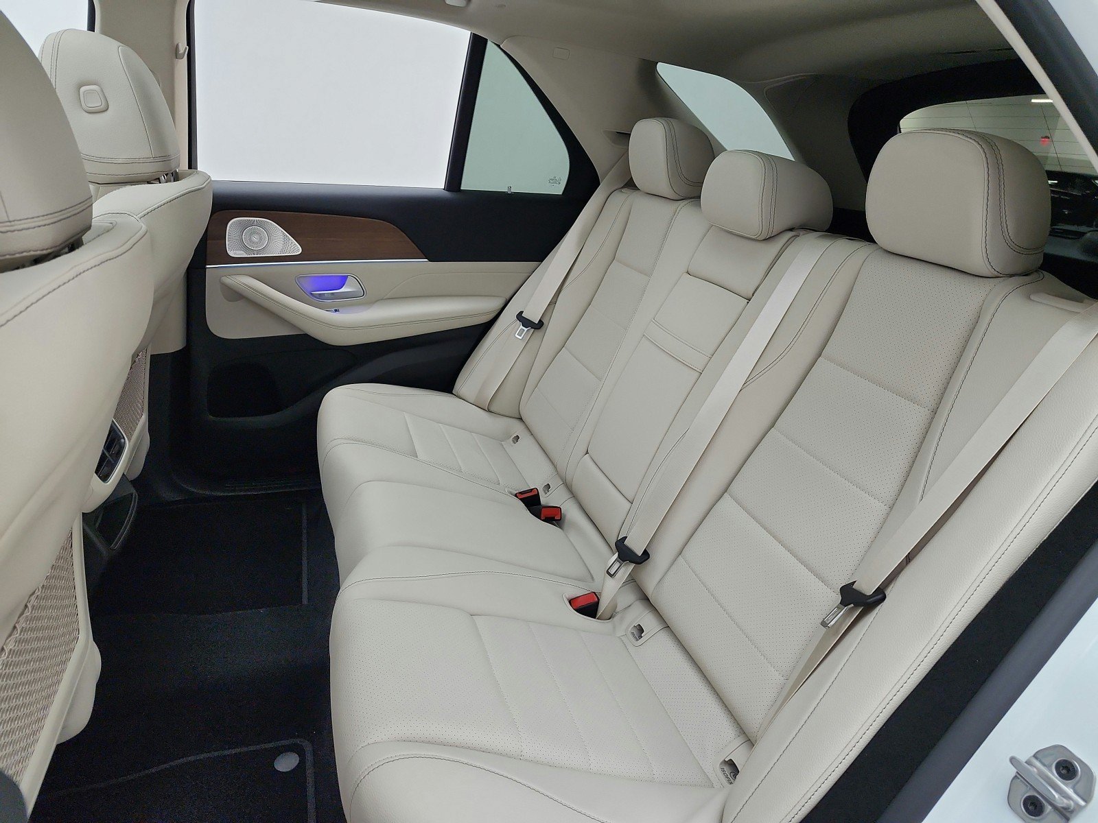 New 2026 Mercedes-Benz GLE 450e 4MATIC image 11