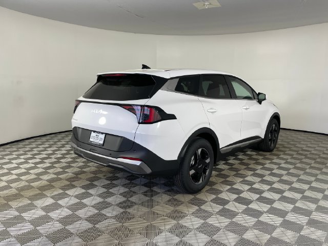 New 2026 Kia Sportage LX FWD image 9