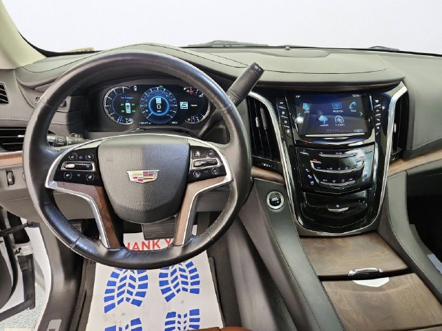 Used 2017 Cadillac Escalade Luxury AWD/4WD image 15