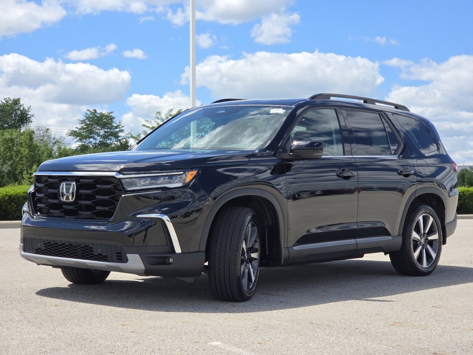 Used 2025 Honda Pilot Touring image 16
