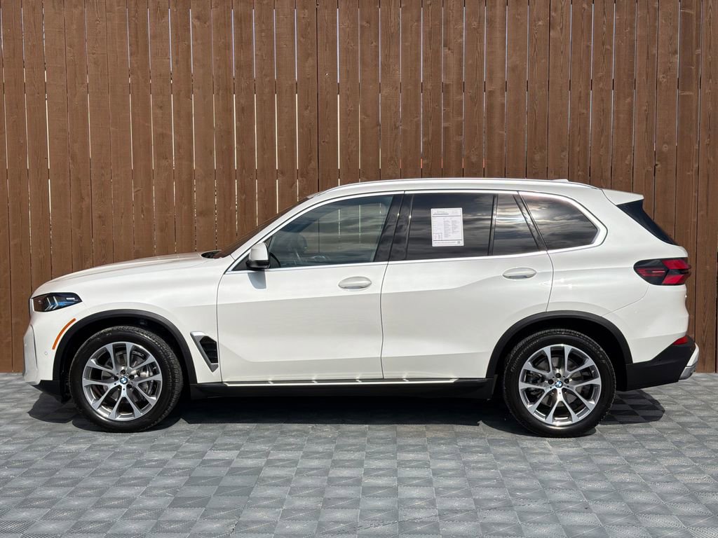 Used 2025 BMW X5 xDrive40i w/ Climate Comfort Package image 16