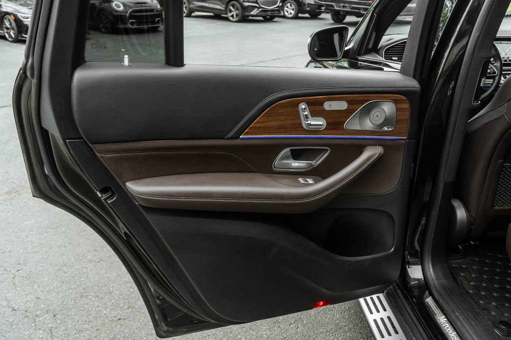 Used 2022 Mercedes-Benz GLS 450 4MATIC image 32