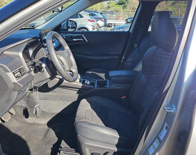 Used 2024 Mitsubishi Outlander SE image 24