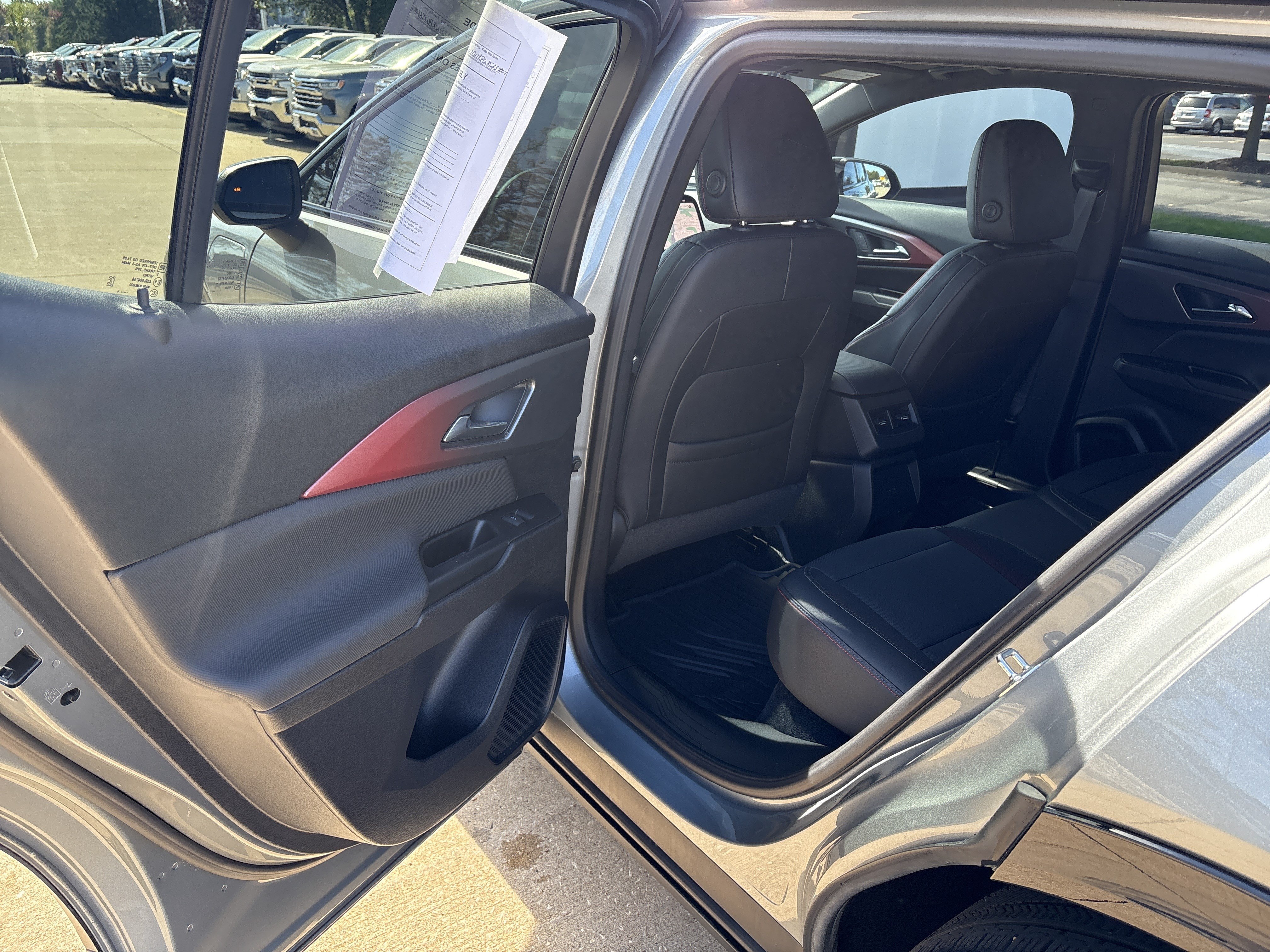 Used 2024 Chevrolet Equinox EV RS FWD image 11