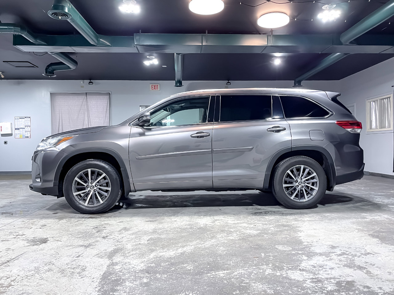Used 2018 Toyota Highlander XLE image 5