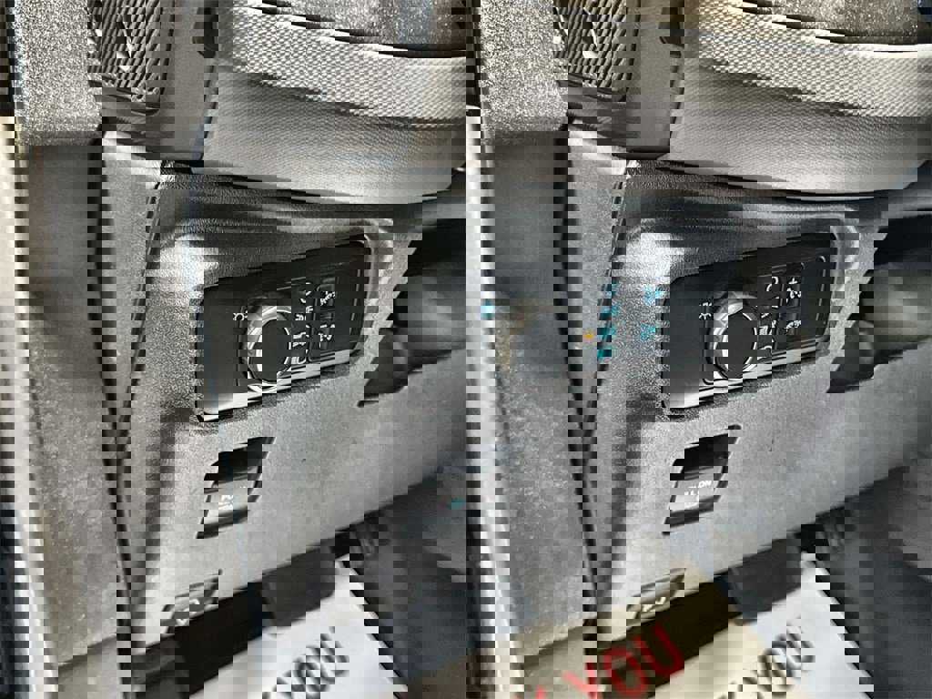 Used 2024 Ford Bronco Black Diamond image 16