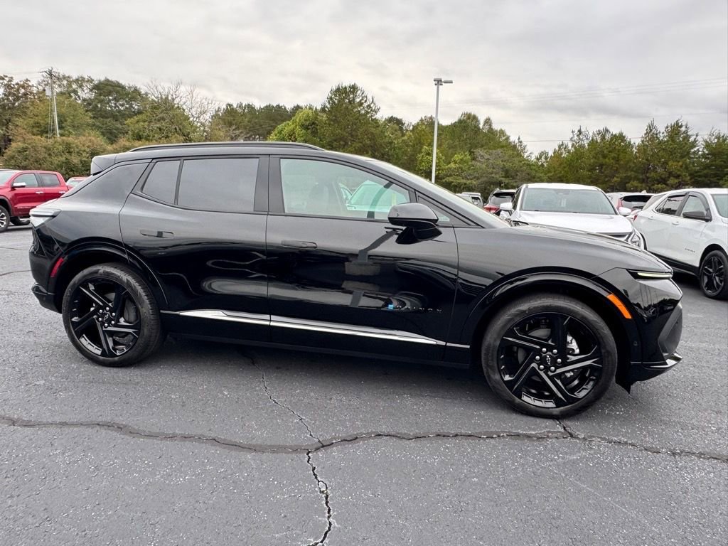 New 2026 Chevrolet Equinox EV RS image 2