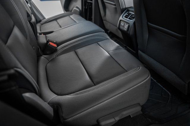 New 2026 Chevrolet Blazer LT w/ LPO, Black Sport Package image 33