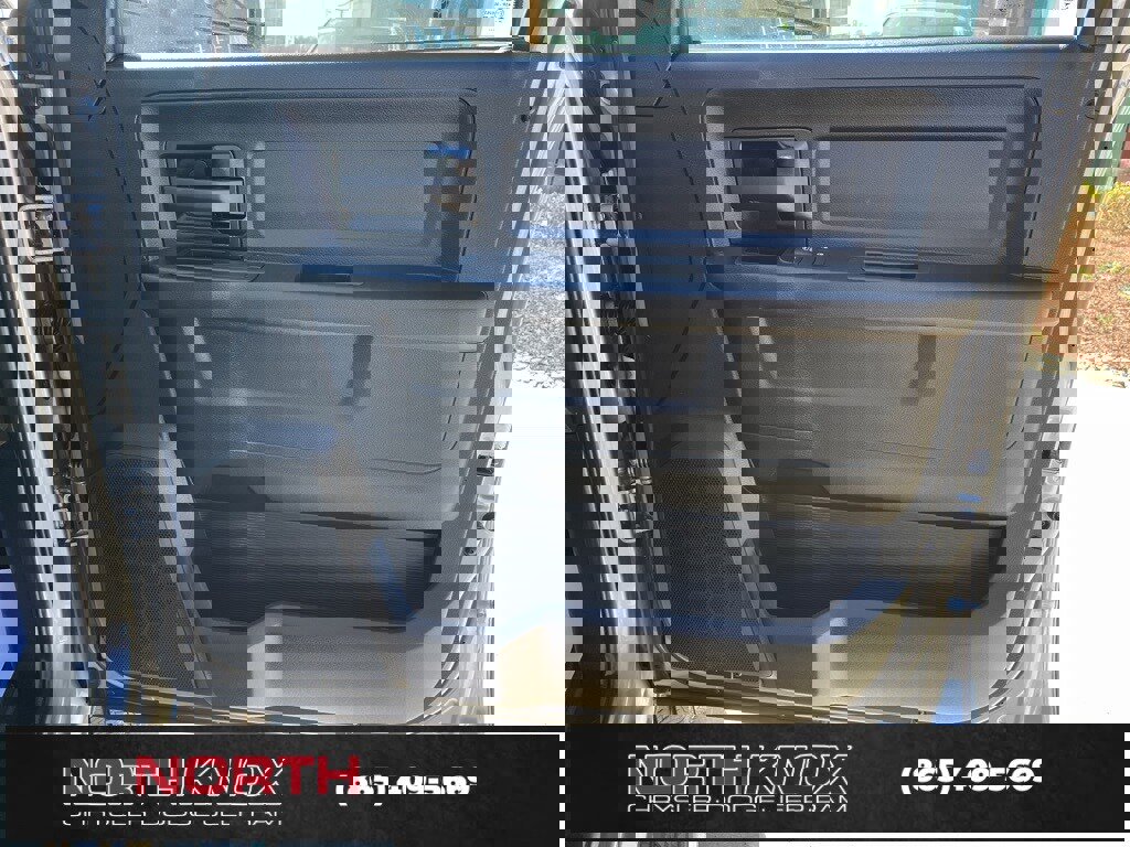 Used 2024 RAM 3500 Tradesman w/ Chrome Appearance Group image 28