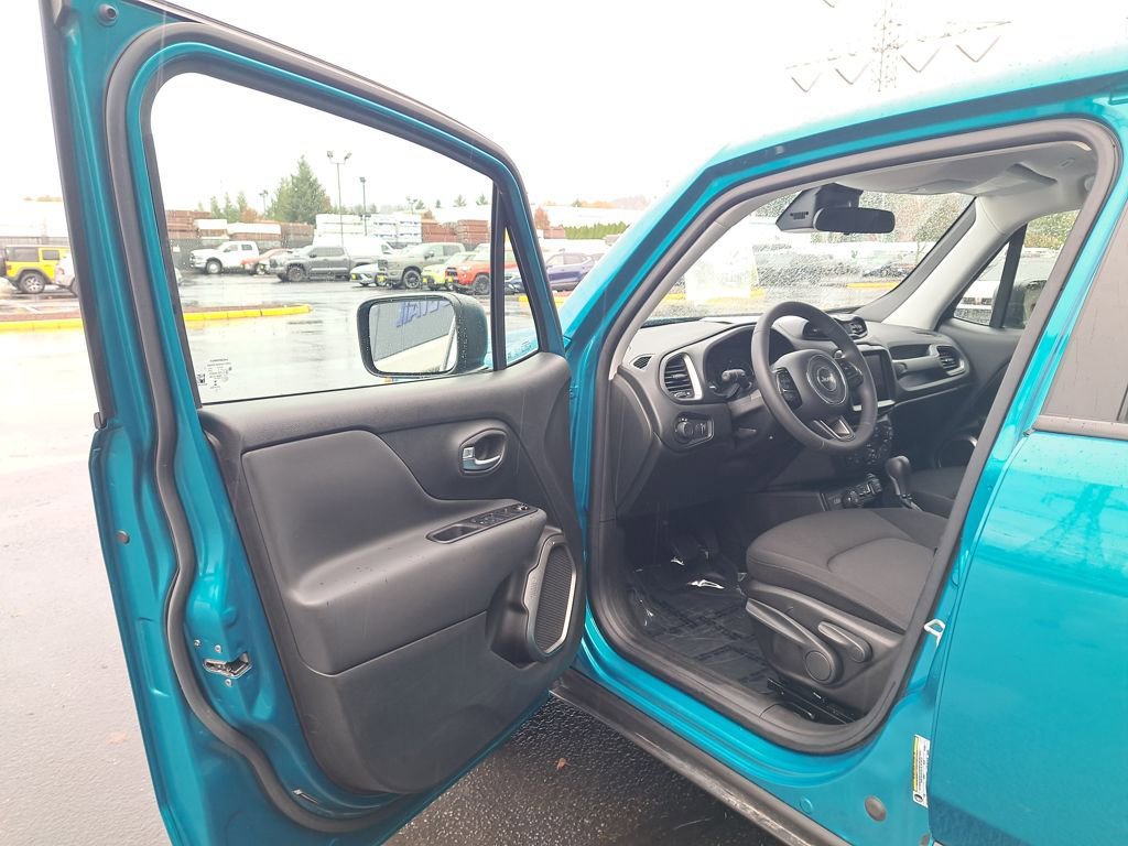 Used 2022 Jeep Renegade Sport image 10