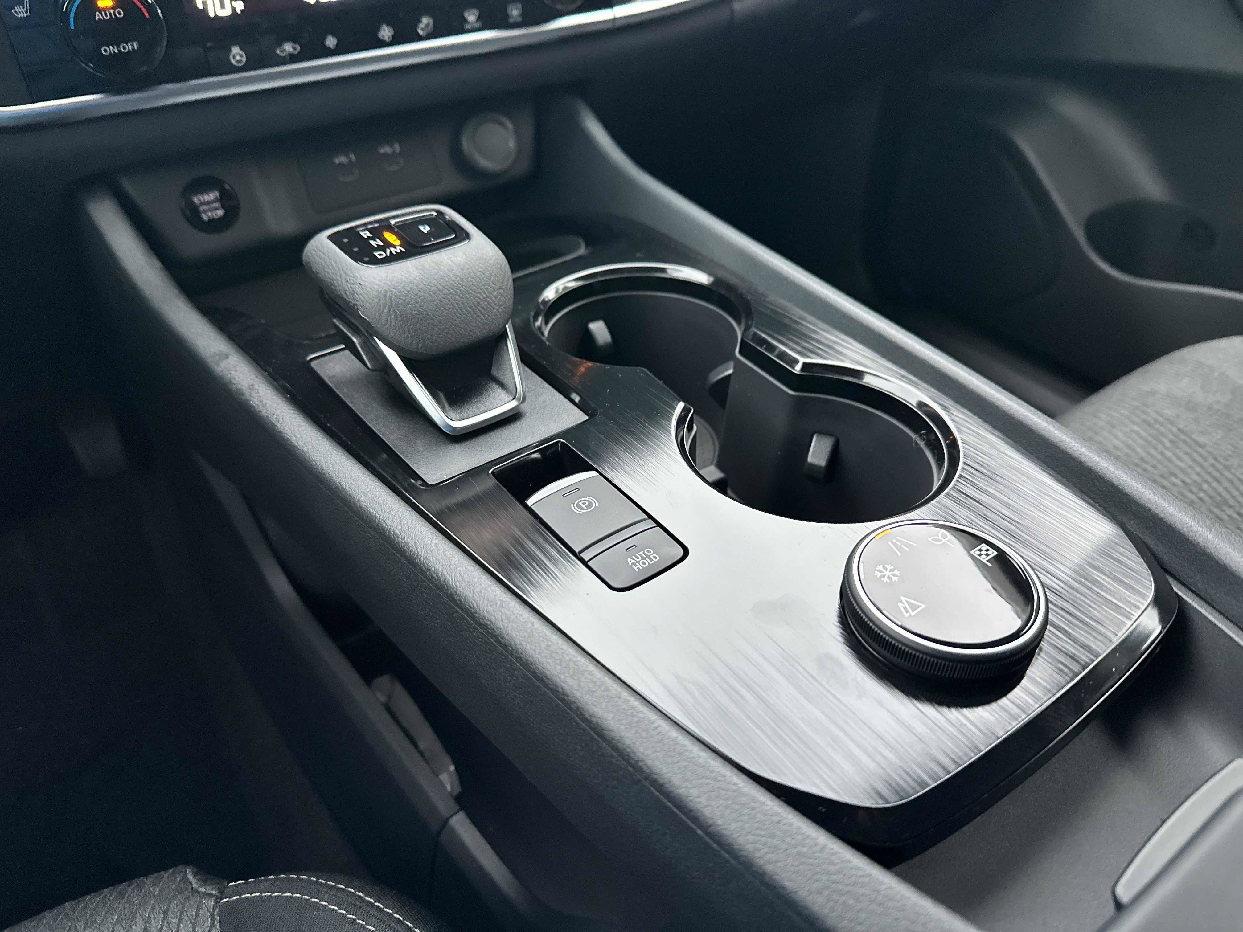 New 2027 Nissan Rogue SV AWD/4WD image 29