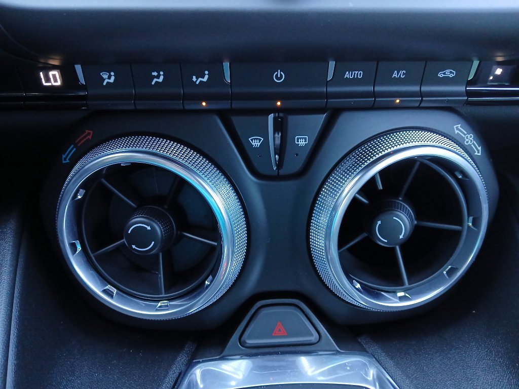 Used 2024 Chevrolet Camaro LT w/ Technology Package image 32