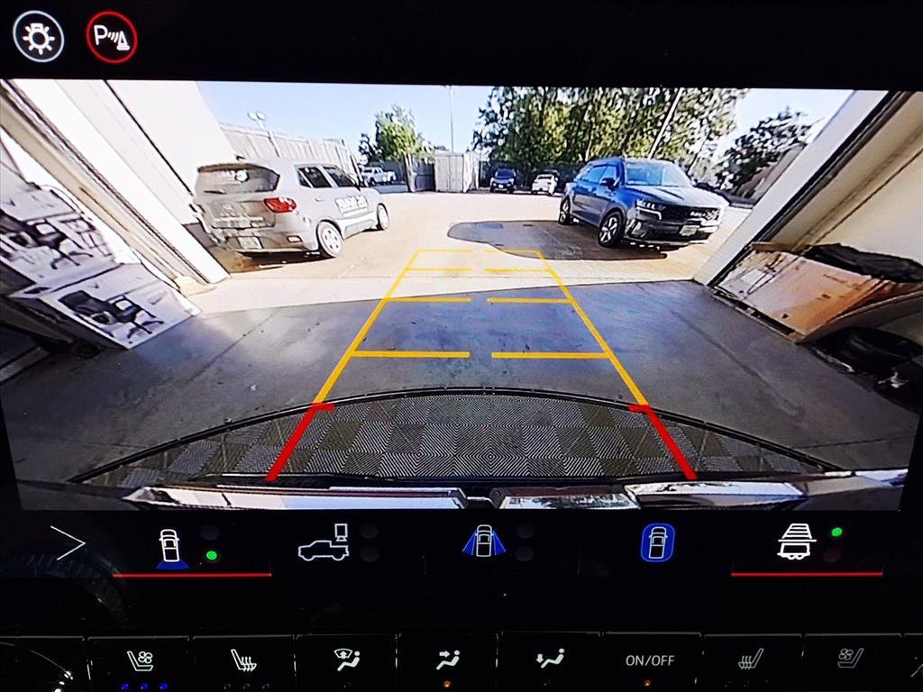 New 2026 GMC Canyon Denali image 4