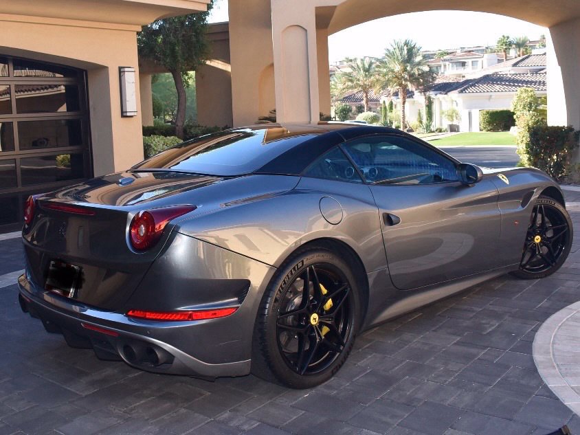 Used 2018 Ferrari California T RWD image 48