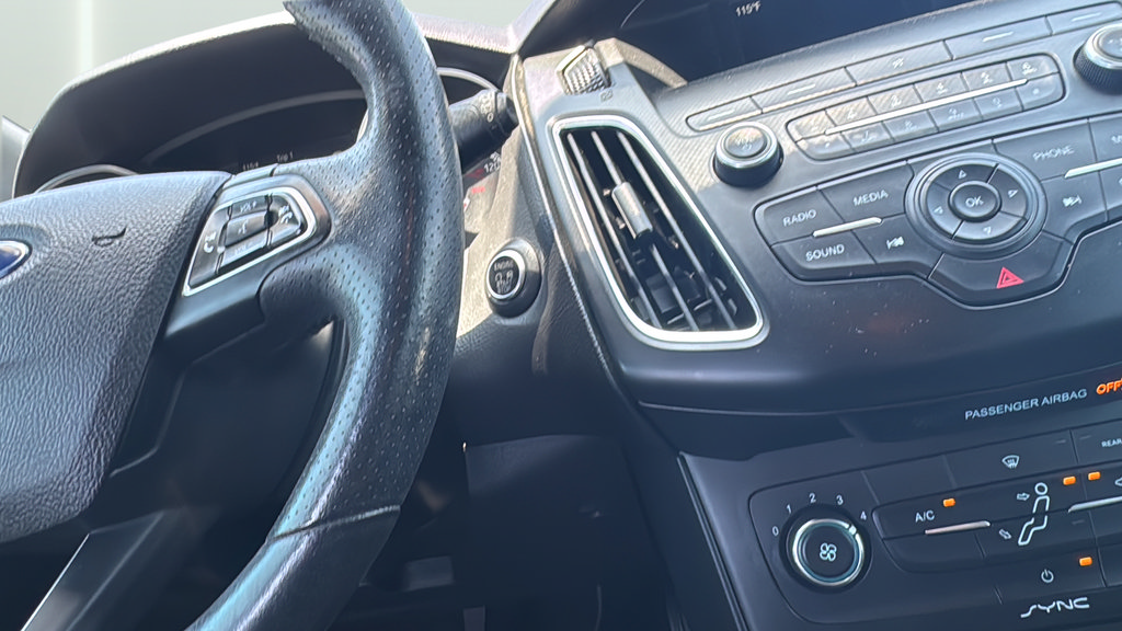 Used 2018 Ford Focus ST FWD image 25