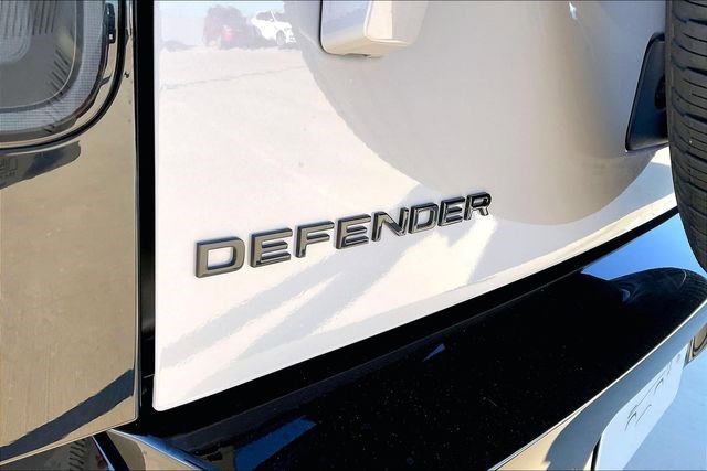 New 2026 Land Rover Defender 110 X-Dynamic SE image 9