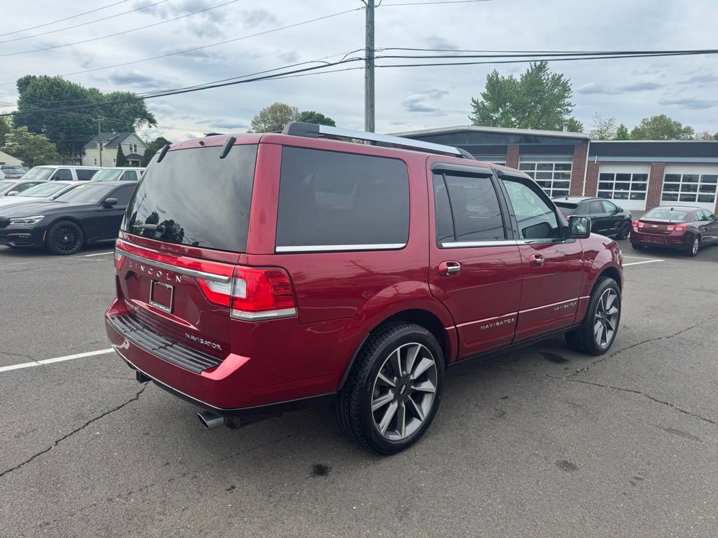Used 2017 Lincoln Navigator Reserve AWD/4WD image 10