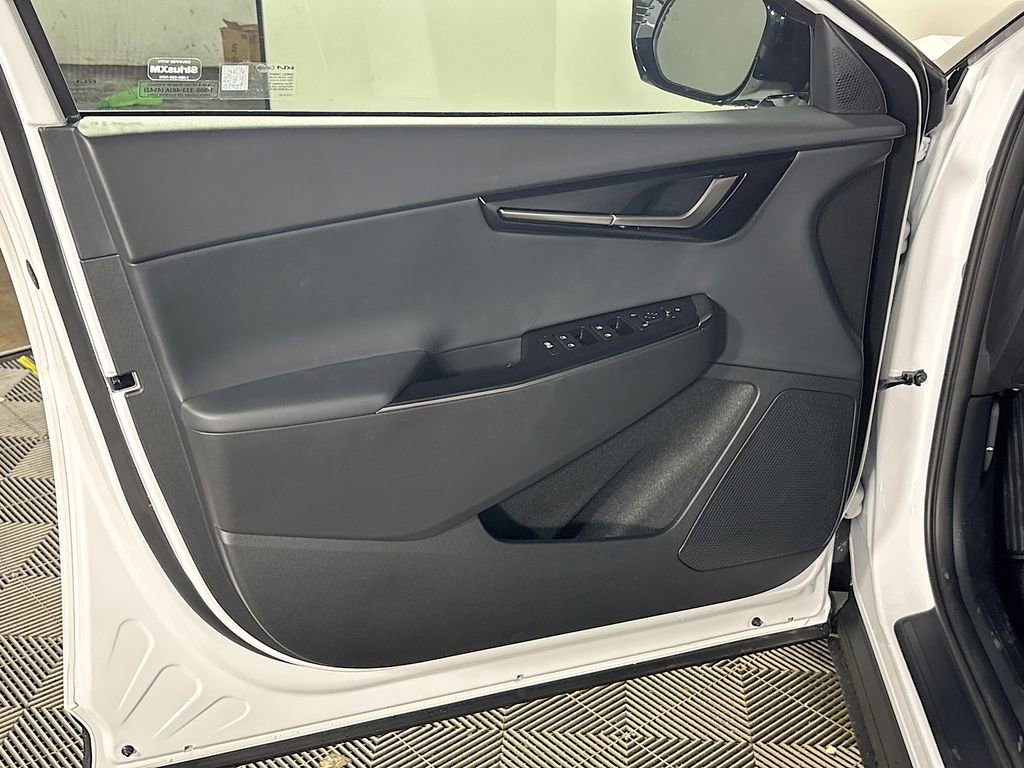 New 2025 Kia EV6 Light w/ Light LR Technology Package image 11