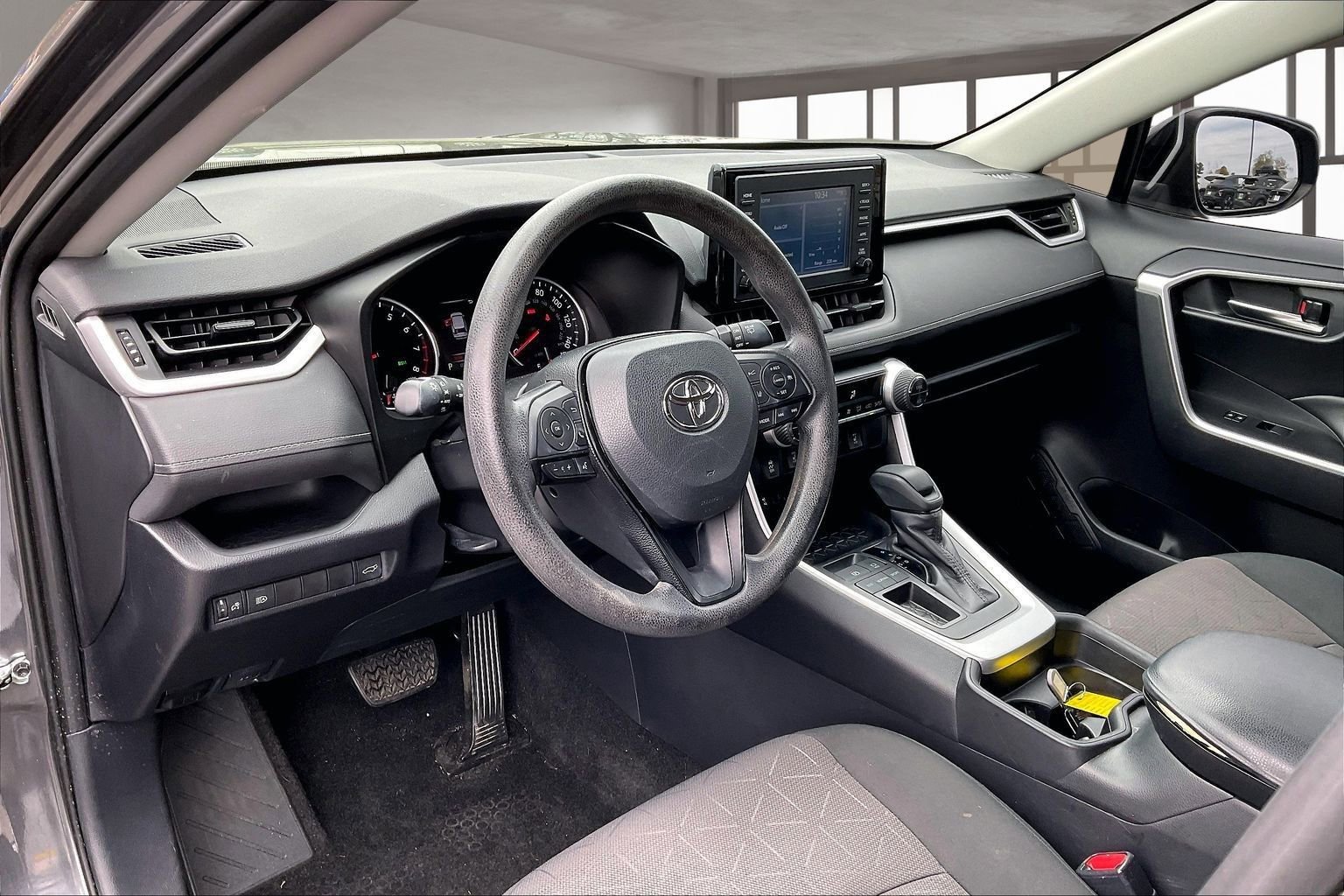 Used 2019 Toyota RAV4 XLE image 17