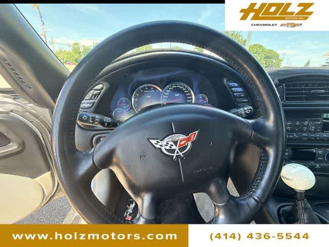 Used 2003 Chevrolet Corvette Coupe w/ Preferred Equipment Group RWD image 12