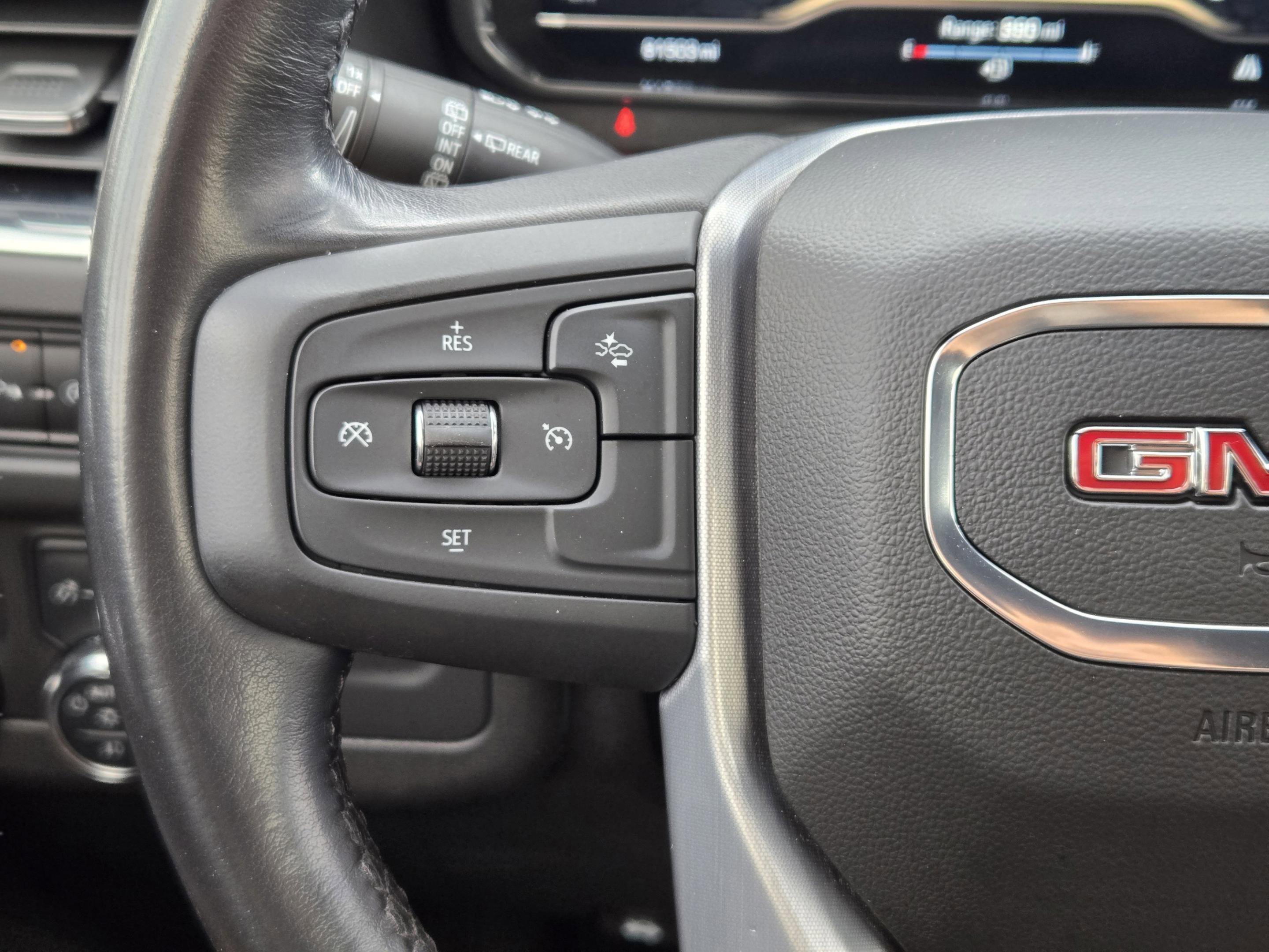 Used 2023 GMC Yukon SLT image 29