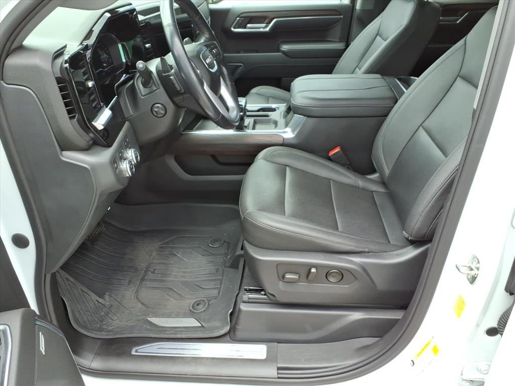 Used 2023 GMC Sierra 1500 SLT w/ SLT Premium Plus Package AWD/4WD image 12